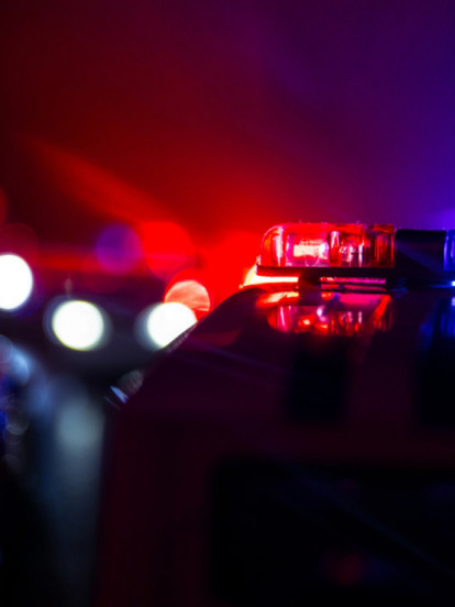 UŽAS U KRUŠEVCU: Izbo roditelje, pa skočio sa zgrade