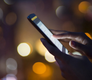 VELIKA GREŠKA: Noću telefon NE SME biti uključen