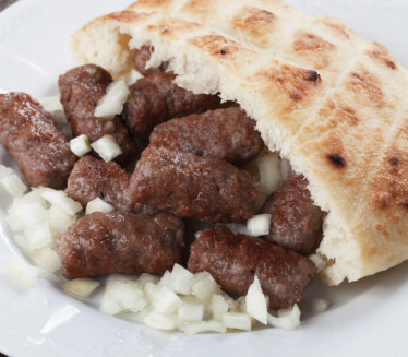Gde se prave najbolji ćevapi? Jutjuber uporedio Srbiju i BiH