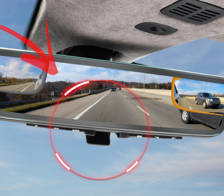 NIJE OBIČNO OGLEDALO: Čemu služi ručica na retrovizoru