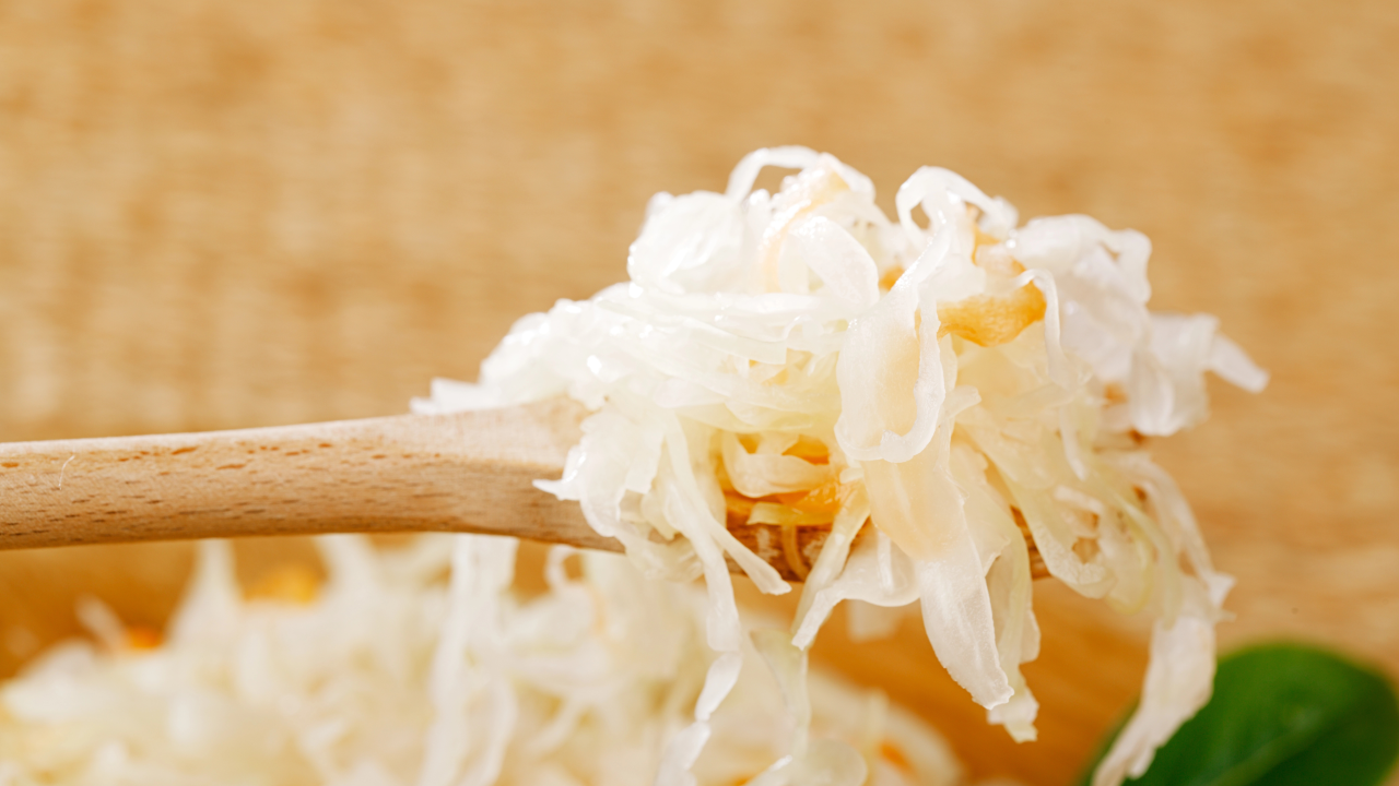 КАКО ПРЕПОЗНАТИ ПОКВАРЕНИ КУПУС? Ако ово видите, баците га