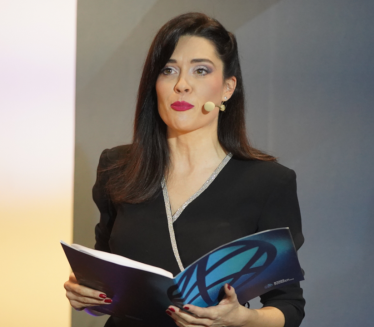 МНОГИ СЕ ИЗНЕНАДЕ: Шта је по образовању водитељка РТС-а?