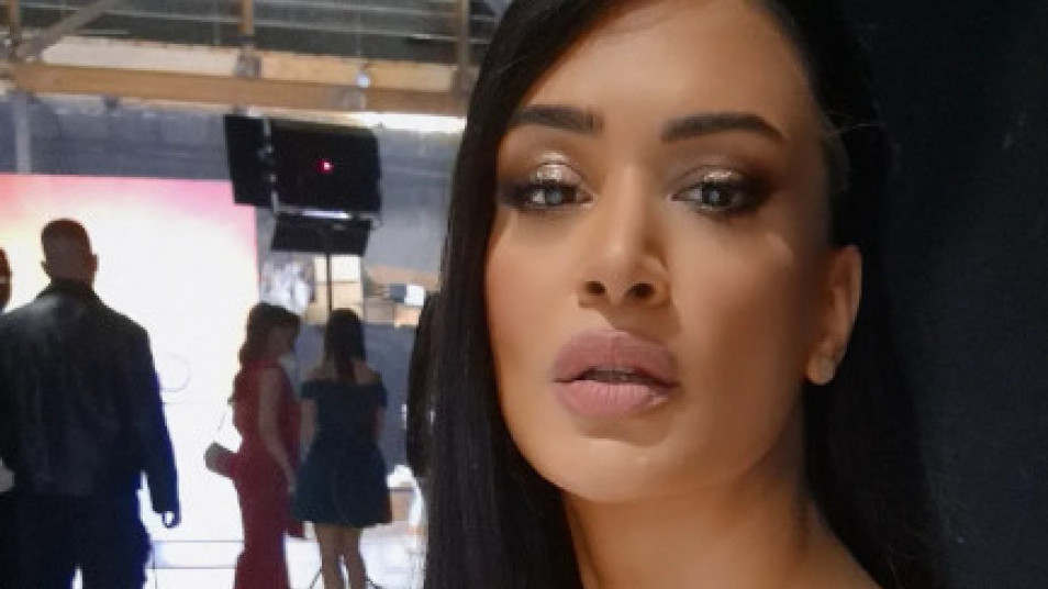 ВЕРИЛА СЕ ПОСЛЕ РАЗВОДА: Певачица шокирала објавом