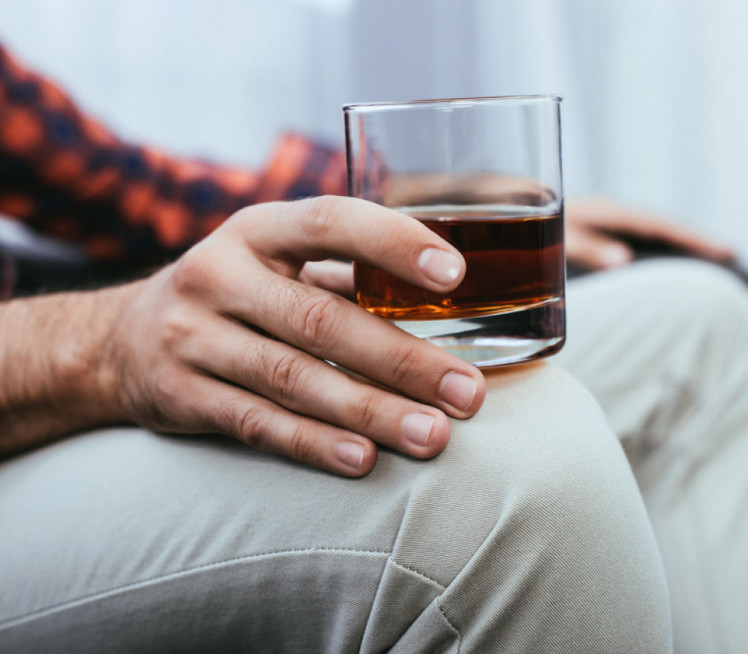 Ne ignorišite! 10 ranih znakova alkoholizma