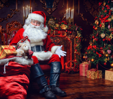 "DEDA MRAZ I VILENJACI" OPLJAČKALI RADNJU Robu dali siromašnima