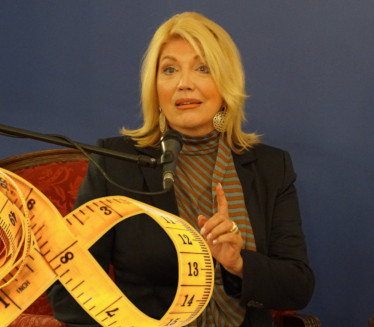 ТРЕБАЛО ДА ТРЕНИРА КОШАРКУ: Колико је висока Сузана Манчић?