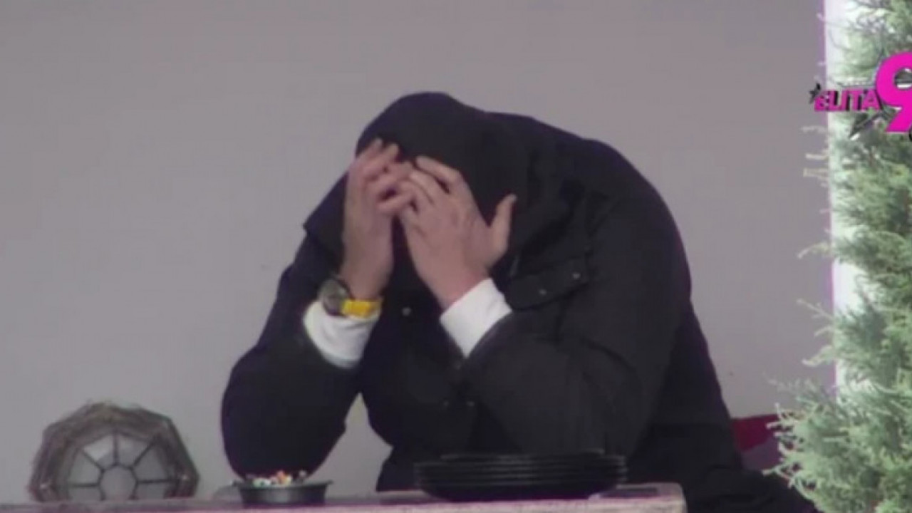 СЛОМИО СЕ ЗБОГ СМРТИ БРАТА Јањуш на годишњицу неутешан