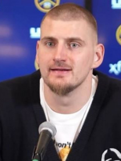 ЈОКИЋЕВА РЕАКЦИЈА: Опет му честитали католички Божић