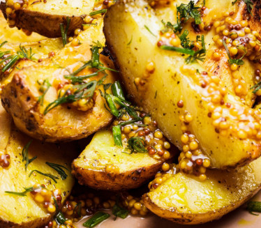 KROMPIR IZ RERNE: Neodoljivo sočan i mek!