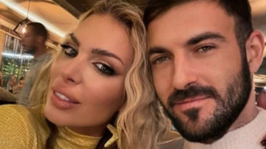 VERILA SE AVA: Mnogi tvrdili da joj je partinr AI