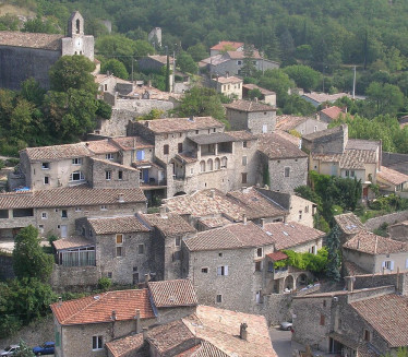 Цело село дели ЈЕДАН АУТО - кључеви стоје у кафани