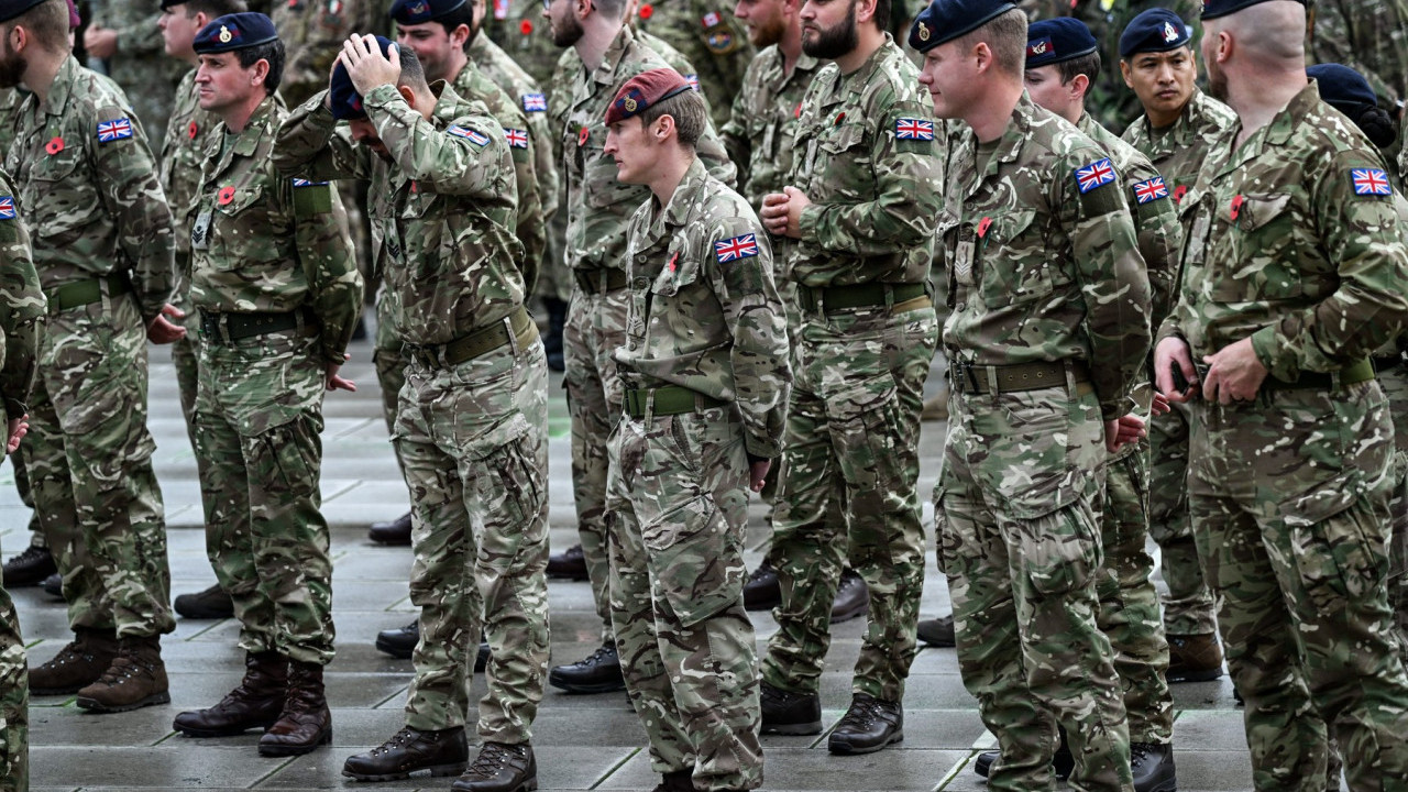 SPREMAJU SE ZA SVETSKI RAT Pozivaće i veterane do 65 godina