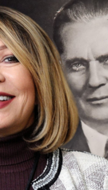 ПАЛА НА ЊЕГОВ ШАРМ И МАНИРЕ: Како је Неда упознала Тита?