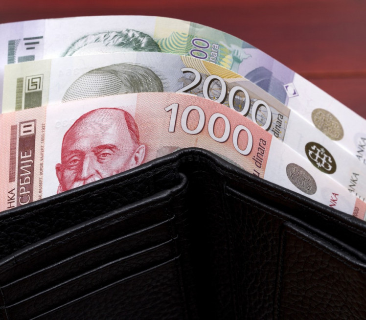 ПОЛА ПЛАТЕ НЕСТАЈЕ: Због овога, новчаник је ПРАЗАН