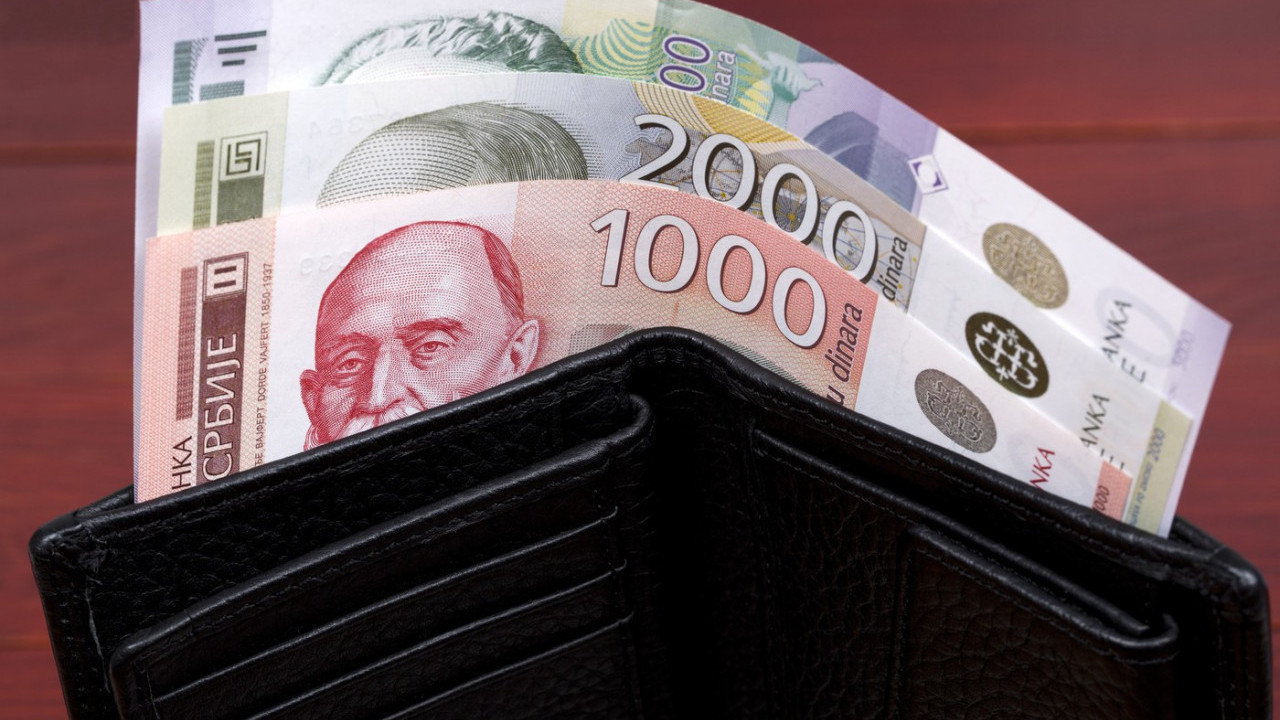 ПОЛА ПЛАТЕ НЕСТАЈЕ: Због овога, новчаник је ПРАЗАН