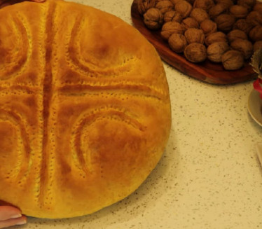 БАДЊАЧА ЗА БАДЊИ ДАН: Посна погача која се топи у устима