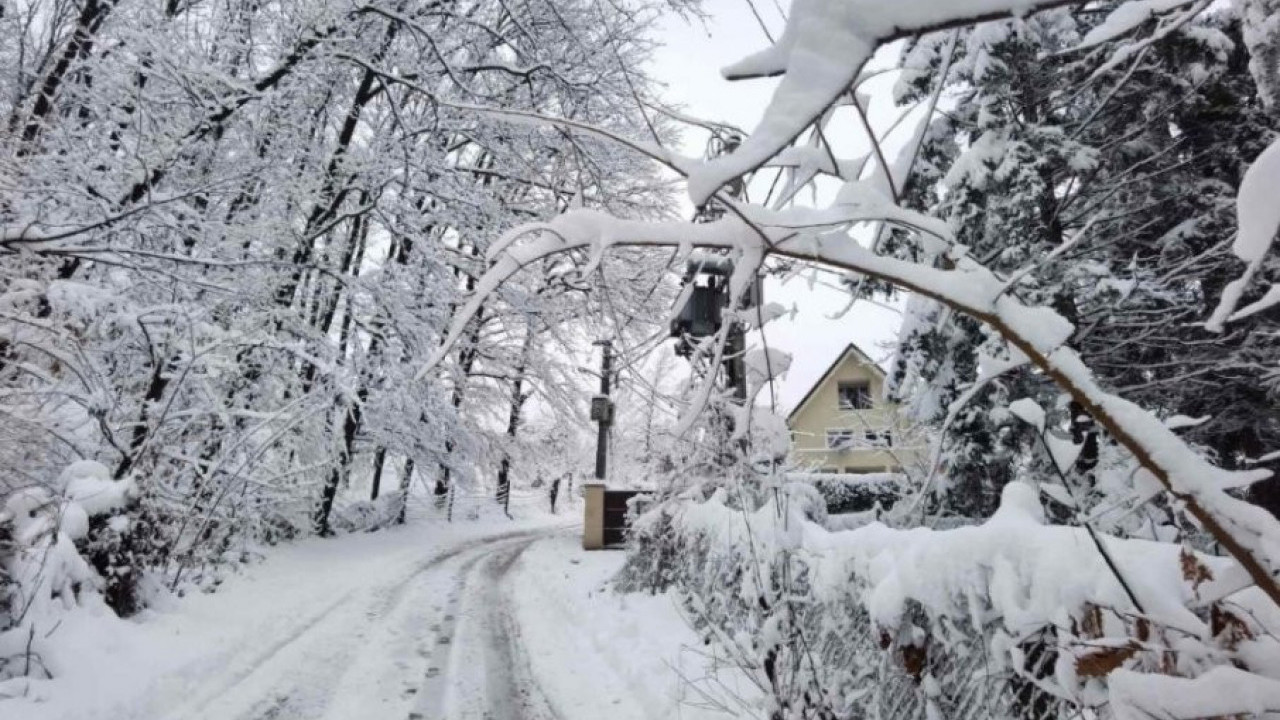 Данас облачно и хладно, понегде са слабим снегом