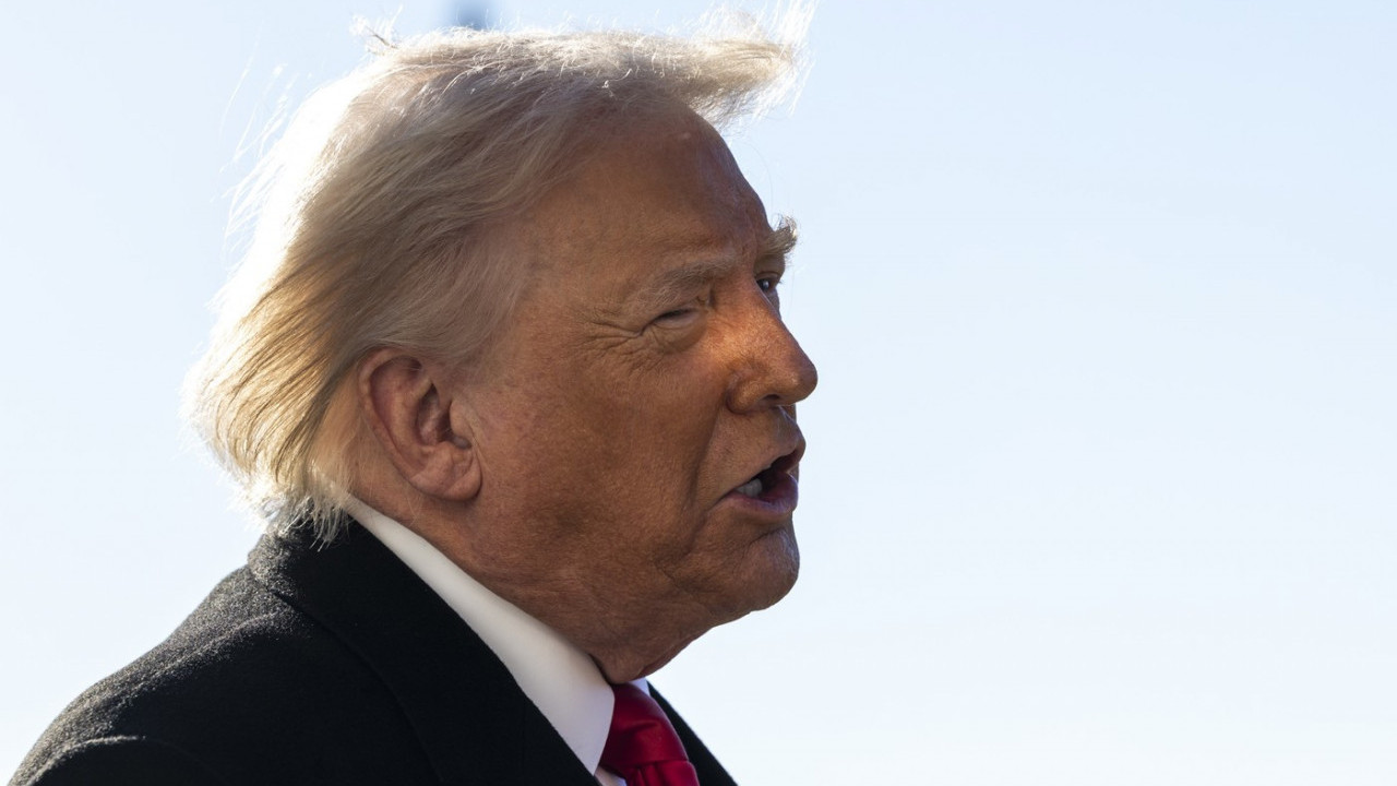 ТРАМП ЈЕ "ПЉУНУТА" МАЈКА! Слика покојне Мери запалила мреже