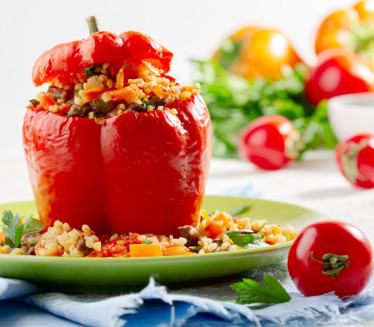 ПОСНЕ ПАПРИКЕ ЗА КРСТОВДАН: Маме мирисом и укусом!