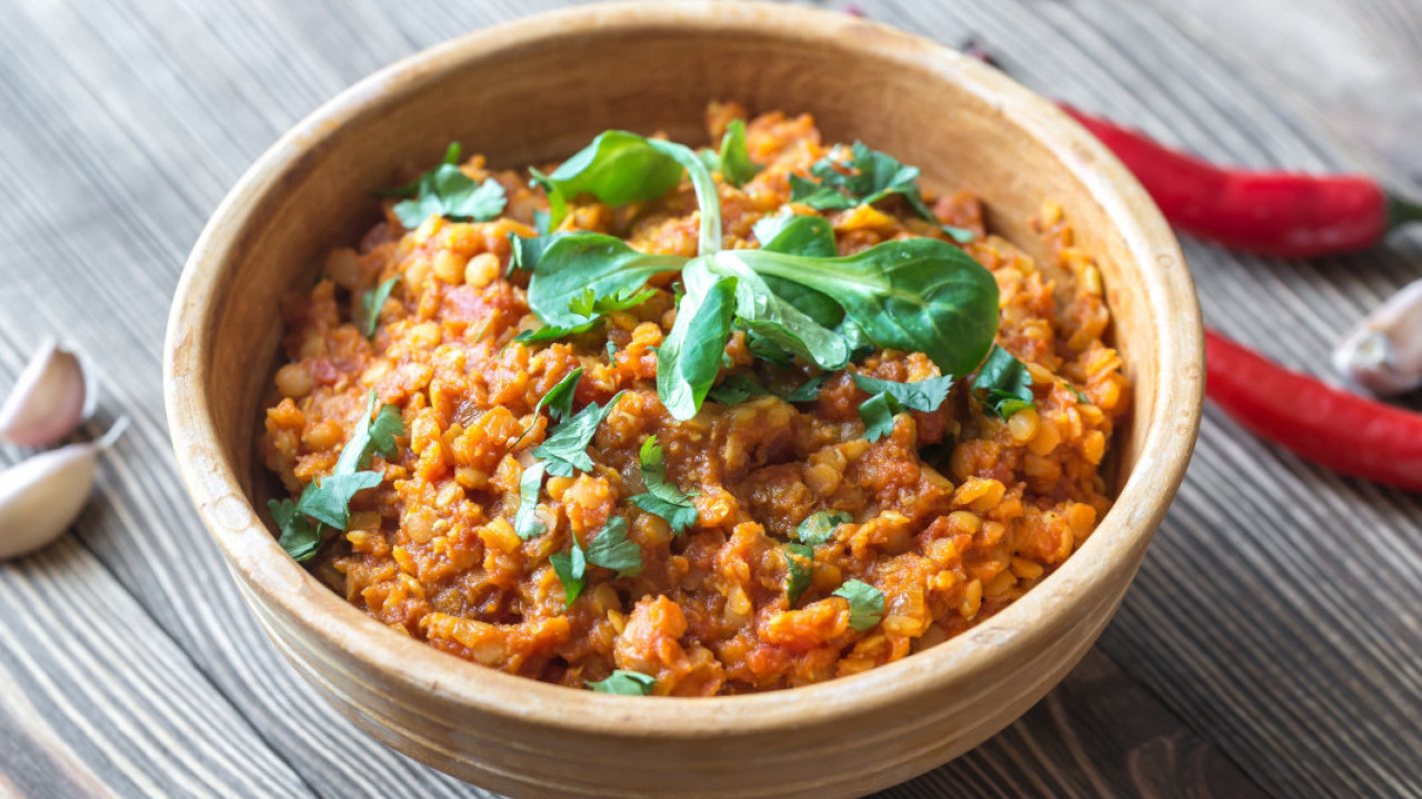 IDEALNO ZA POST: Kako spremiti crveno sočivo?