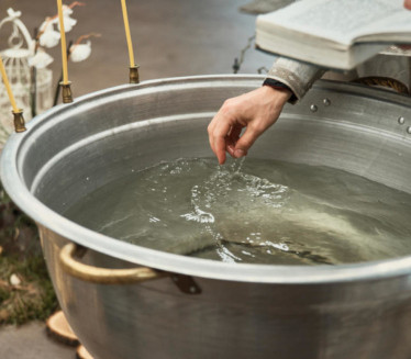 Ovako se jedino pravilno uzima bogojavljenska vodica