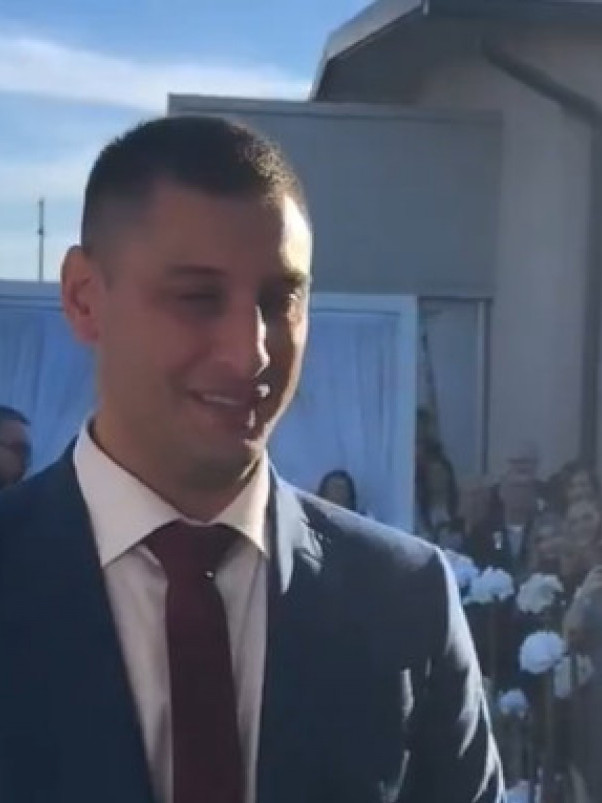 "ЗА ПОНИШТЕЊЕ БРАКА ОДМАХ!" Снимак са свадбе ХИТ на мрежама