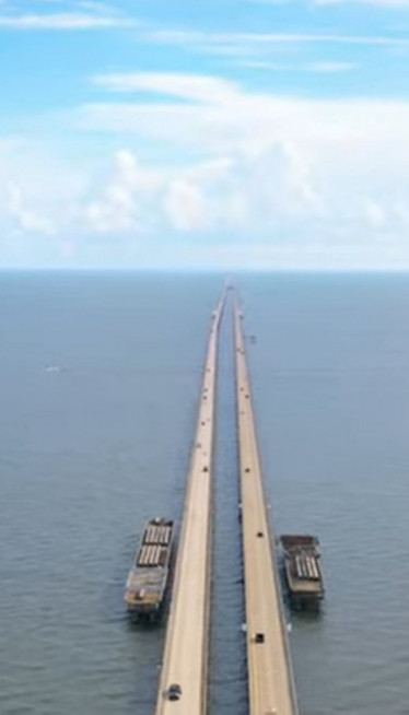 НАЈСТРАШНИЈИ МОСТ СВЕТА: Возачи имају нападе панике