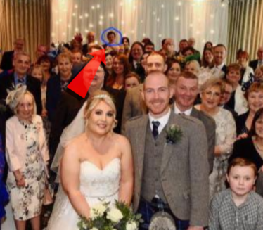 Godinama nisu znali ko je MUŠKARAC na fotki sa njihove svadbe