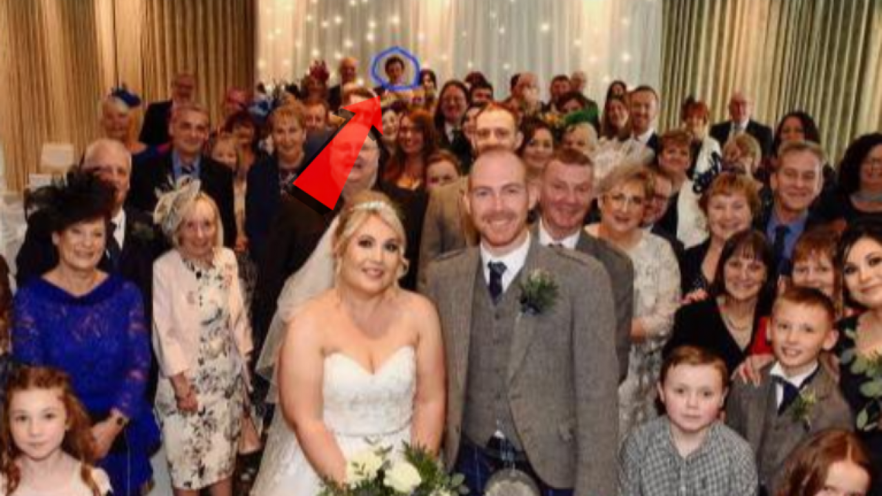 Godinama nisu znali ko je MUŠKARAC na fotki sa njihove svadbe