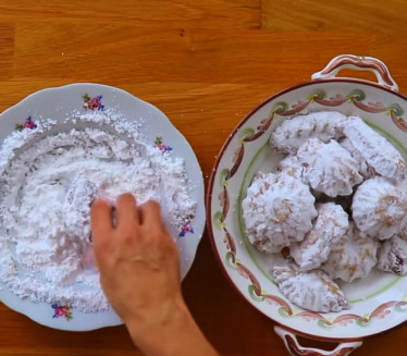 ВРАЋАЈУ У ДЕТИЊСТВО: Домаће шапице са машћу