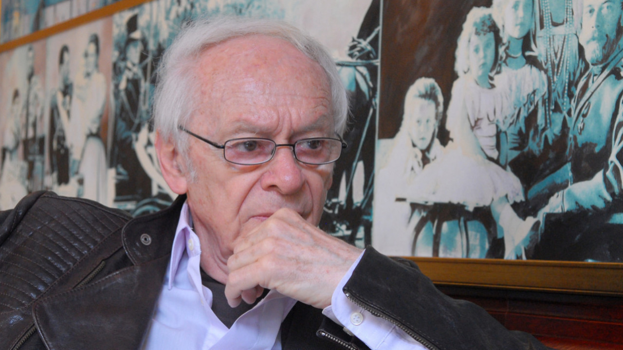 ПАМТИМО ГА СЕДОГ: Како је Никола Симић изгледао у младости