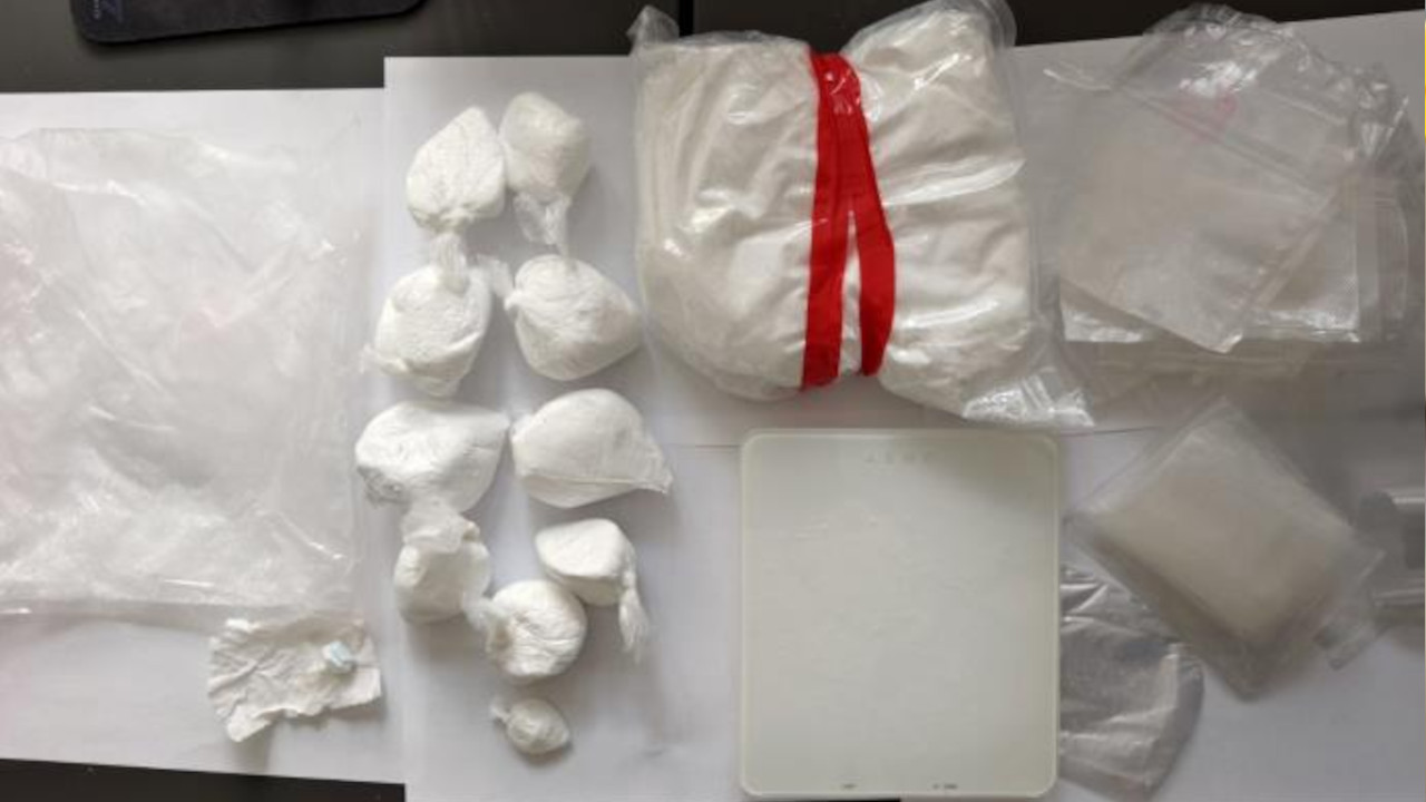 PAO DILER U STAROJ PAZOVI: Evo šta je sve pronađeno u stanu