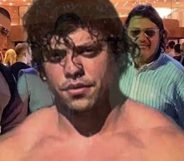 СЛИКЕ РАМБОВОГ СИНА УСИЈАЛЕ МРЕЖЕ: Илија сав у мишићима!