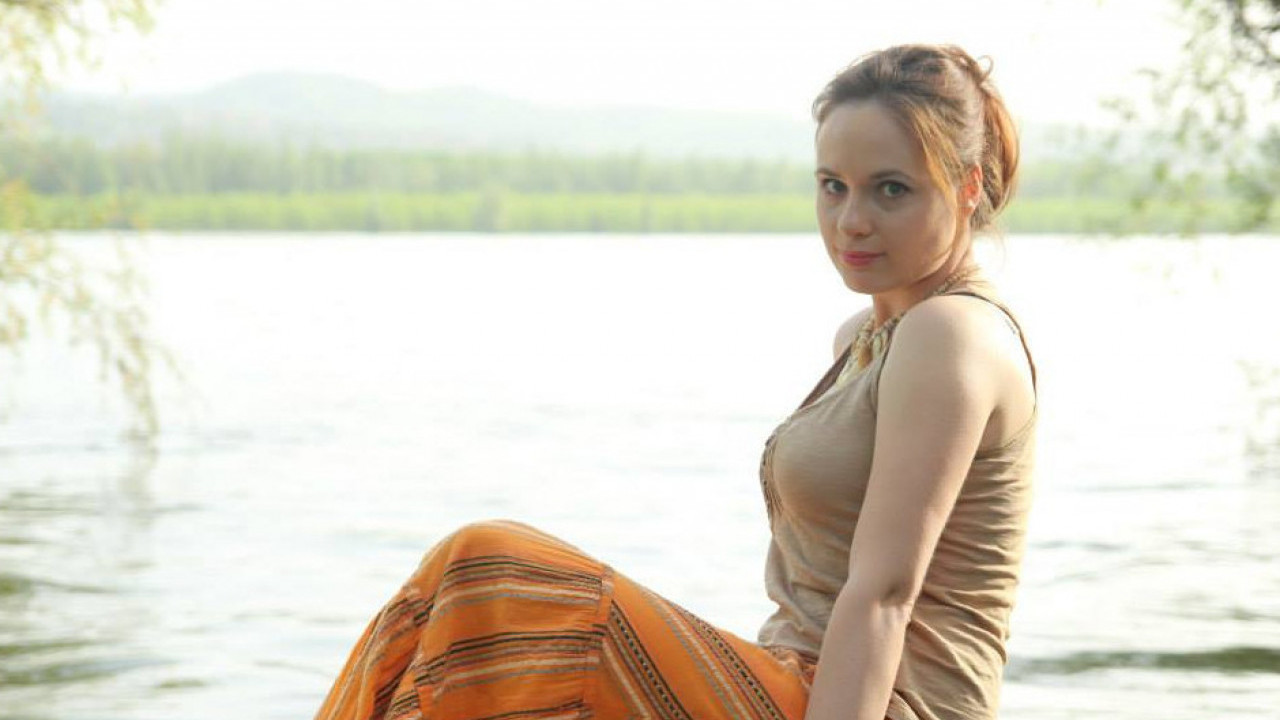 ODLAZIŠ U BESKRAJ: Poezija Maje Šešum