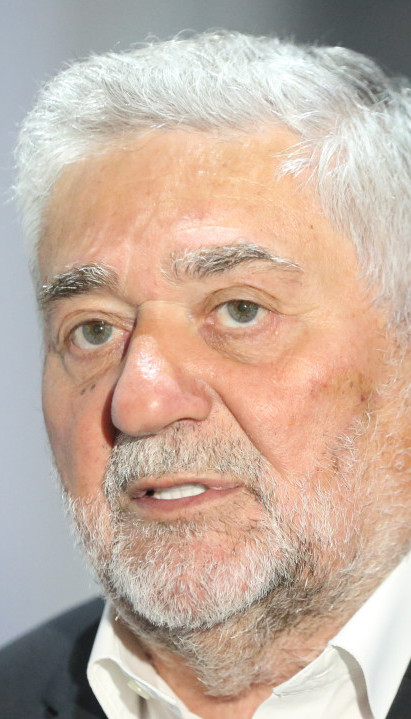 МАМА ГА ОСТАВИЛА, ДОШЛА МАЋЕХА Радиша остао да живи с оцем