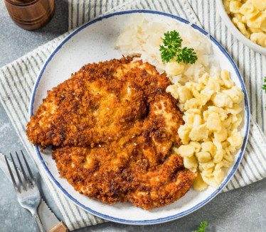 IZ BAKINE KUHINJE: Pileće šnicle koje osvajaju ukusom