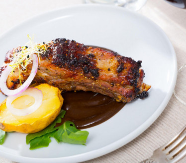 SVINJSKI FILE NA KAJMAKU: Neodoljivo mek i sočan