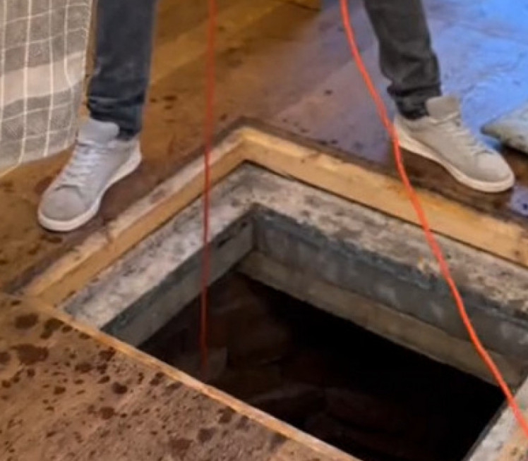 Реновирали кућу - нашли тајни отвор (ВИДЕО)