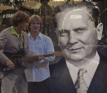 OTERAO IH SA BINE: Bijelo dugme sviralo Titu samo 8 sekundi