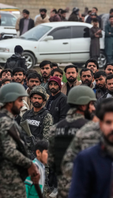 ЕКСПЛОЗИЈА У ЏАМИЈИ: Броје се мртви, преко 160 повређених