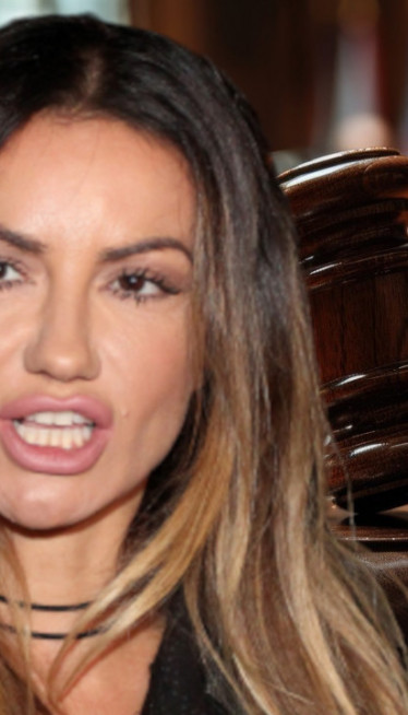 SA SVEKROM NA SUDU: Od familije bivšeg muža - 13 PRIJAVA