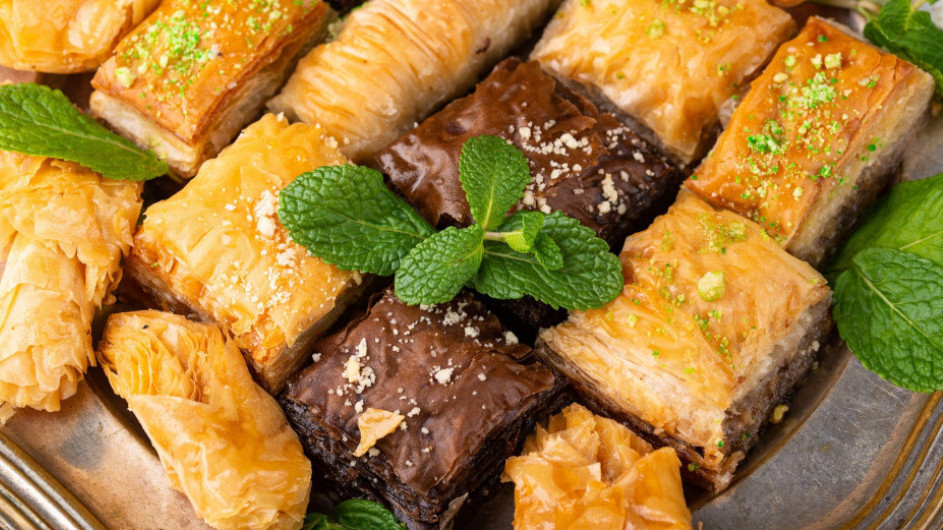 BAKLAVA SA SUVIM ŠLJIVAMA: Nezaboravan spoj ukusa!