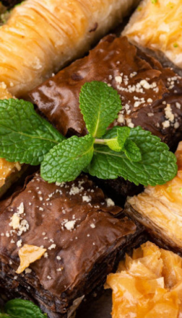 BAKLAVA SA SUVIM ŠLJIVAMA: Nezaboravan spoj ukusa!