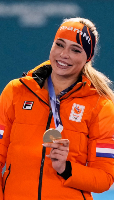 ОБОРИЛА РЕКОРД! Најлепша олимпијка се окитила златом (ФОТО)