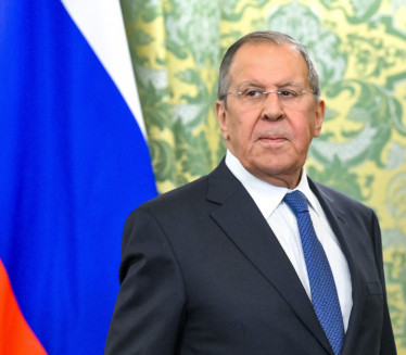 ЛАВРОВ: Америка неће стати на Ирану