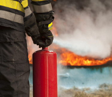 ГОРИ СРПСКИ ПАВИЉОН У ВЕНЕЦИЈИ: Избио пожар, ветар отежава