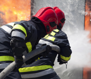 HITNA EVAKUACIJA: Gori velika POSLOVNA ZGRADA u Beogradu