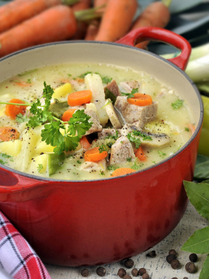 TRIKOVI PROFESIONALNIH KUVARA: Kako spasiti presoljeno jelo