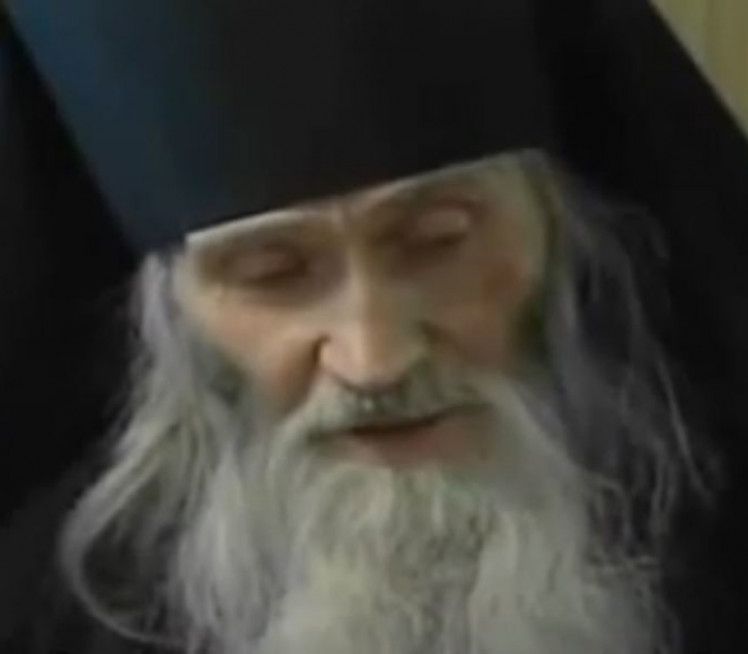 STARAC ILIJA "Nikada ne kucajte u drvo, može biti opasno..."