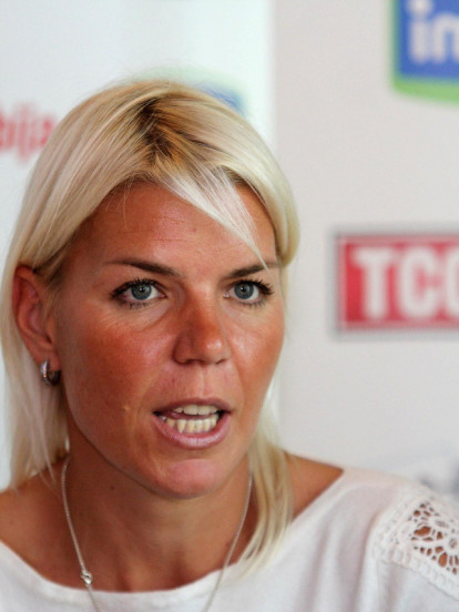 "ВОЛЕЋУ ТЕ ДОК ДИШЕМ": Познати се опраштају од Јечменице